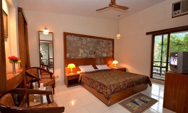 Corbett Suman Grand Hotel Corbett National Park Szoba fotó